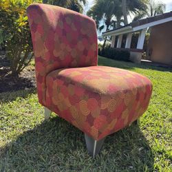 Moda Accent Chair Like New 