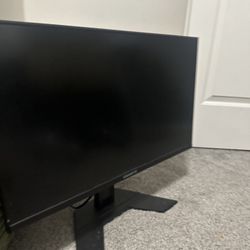 27 “ Gigabyte m27q 1440p Monitor 