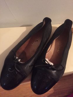 Authentic Chanel flats size 8