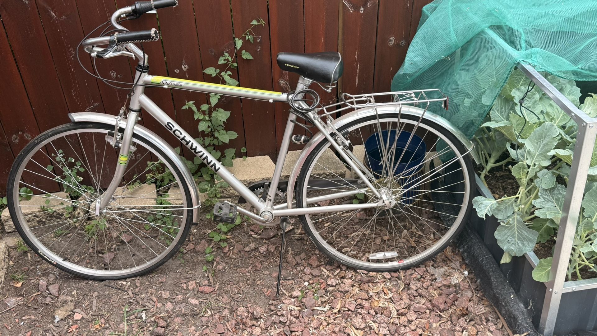 Vintage Schwinn Varsity Road Bike – Upright Ride, Rear Rack, Ready to Roll!