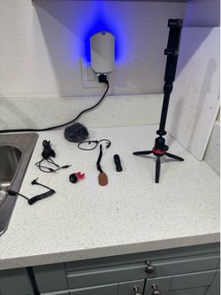 Smartphone Camera/Video Stand w/ Mic