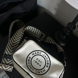 Marc Jacob’s Cross Bag