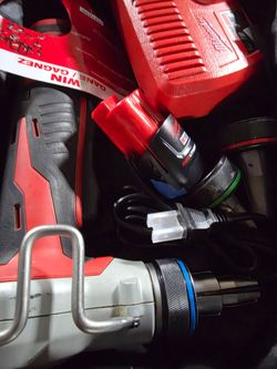 Milwaukee M12  propex Tool Set with Battery and Charger