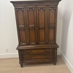 Dresser