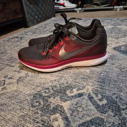 Nike Air Zoom Pegasus 34 Women's Size 8 And 1/2