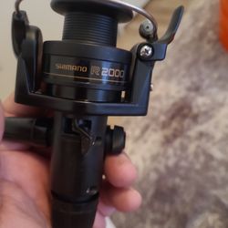 Shimano R2000 REEL