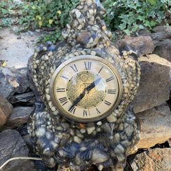 Vintage Mantel Rock Clock