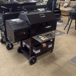 YS640S Yoder Smokers Pellet Grill