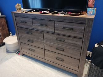 Console/dresser