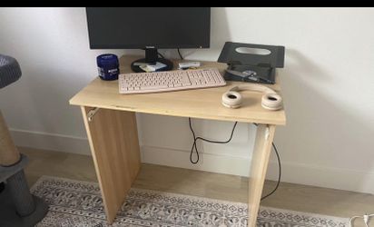 Lightwooden Office desk