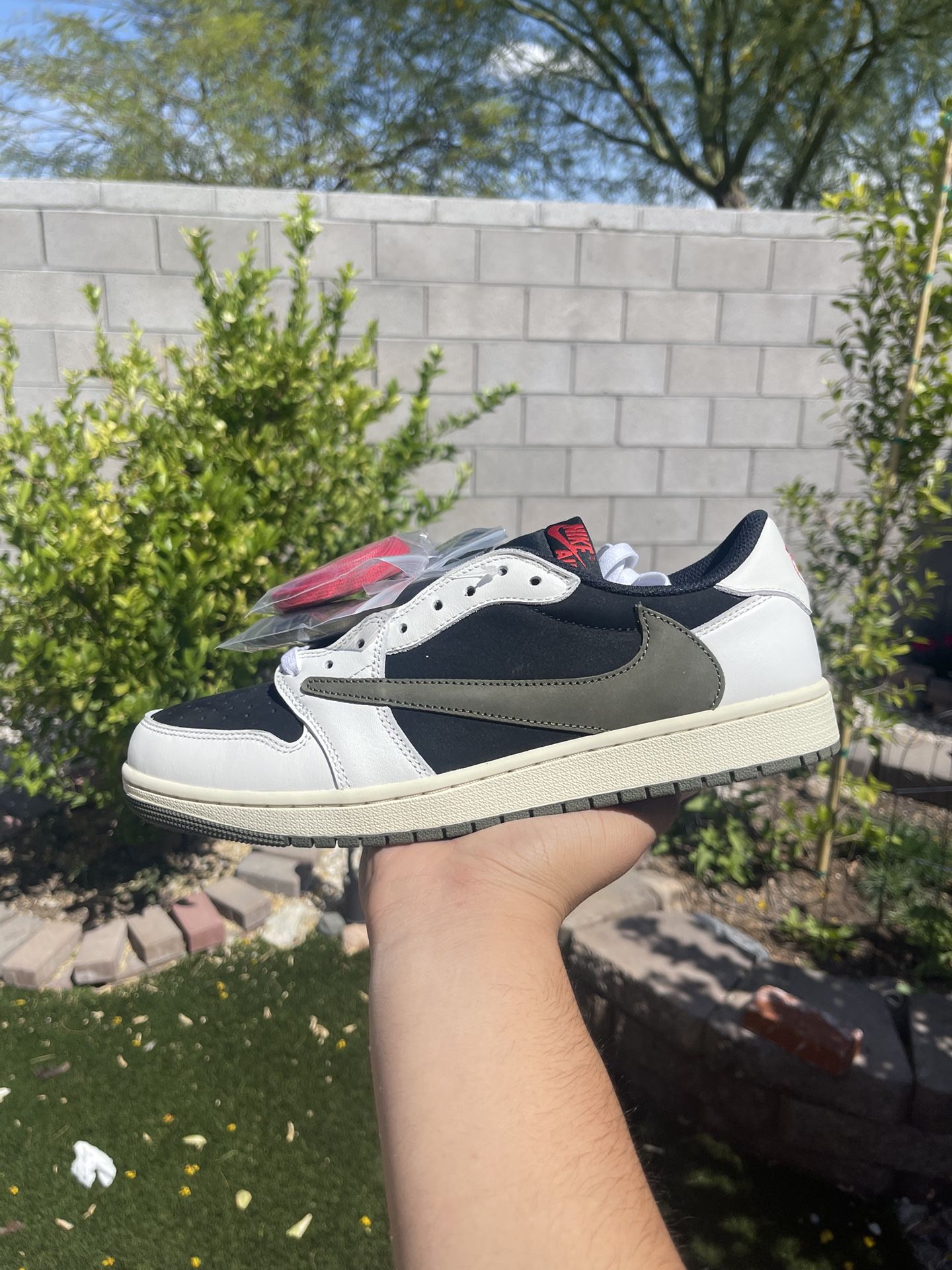 Jordan 1 Travis Scott Low Olives (Read Description)