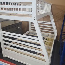 Twin/Full Bunkbed With Storage Drawers