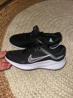 Nike QUEST 5 Road Running Shoes Sneakers Black Men's 8 1/2
