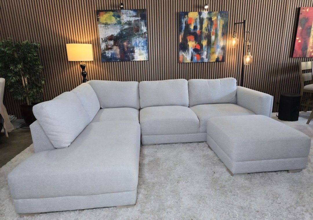 LIKE NEW- Light Gray Modern Drayden Fabric Sectional with Ottoman