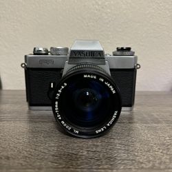 Yashica FR 35mm SLR Camera - ML 42-75mm Zoom Lens 