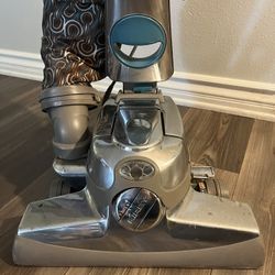 Kirby Sentria Vacuum – Excellent Working Condition