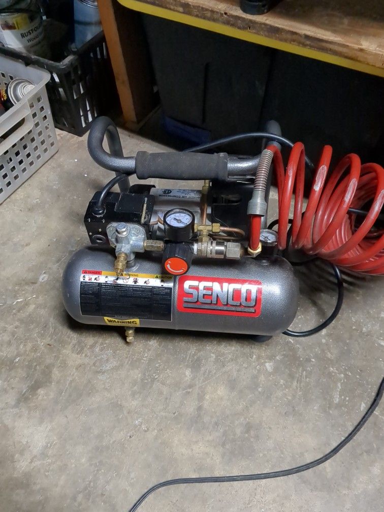 Senco 1 Gallon 125p.s.i. Ultra Quiet Air Compressor