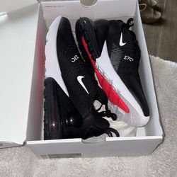 Nike Men’s  Size 10 Air Max 270