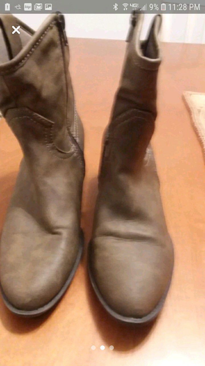 Leather Boots size 7