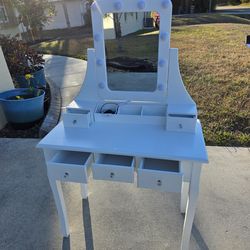 Vanity table desk with light up mirror & stool