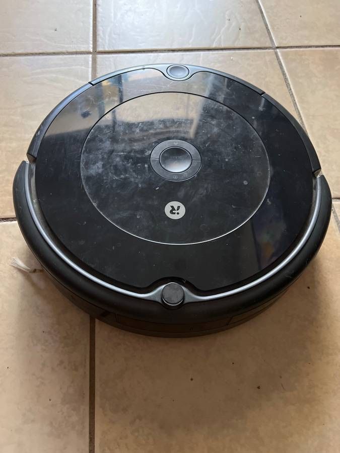 Roomba 692 Vacuum