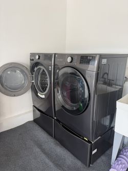 Washer & Dryer Set