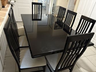 Comedor   De 8 Sillas Y Vitrina 
