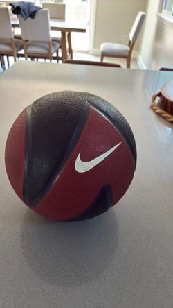 Medicine Ball 8 LB