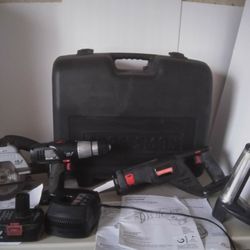 CRAFTSMAN CORDLESS TOOL SET. READ DETAILS 