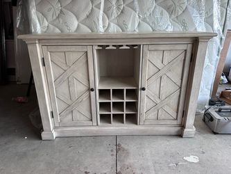 Used wine bar with cabinets