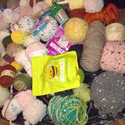  HUGE Lot – 72pc Yarn, Knitting Kits & Tools Bundle – Chunky Blankets Yarn , Wooboles Kits  & More
GOODWYN'S where GOOD-WINS