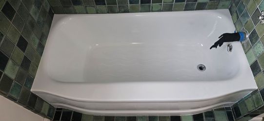 Tina de baño / Bathtub