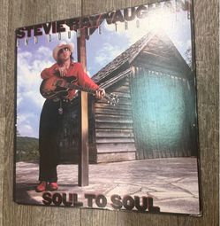 Stevie Ray Vaughan & Double Trouble Soul to Soul LP FE 40036