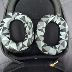 Sony XM5 Headphones