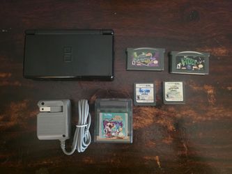 Nintendo DS Lite Bundle