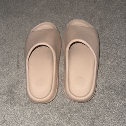 Adidas YZY slides tan size 8.5 men