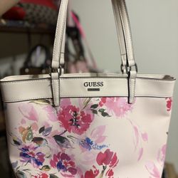 Floral Guess Tote 