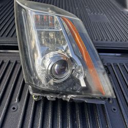 Cadillac CTS CTS-V Right Passenger Side Headlight Luz Derecha Pasajera 2009 2010 2011 2012 2013 2014