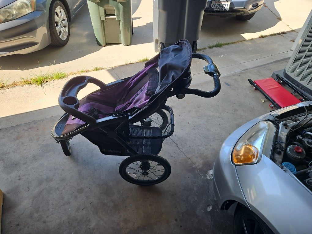 Baby Stroller (Babytrend)