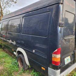 2006 Mercedes Sprinter 3500 Parts Out