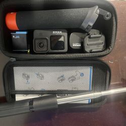 GoPro Hero 9 2 Batteries Stick And 32 Go Sd  $200