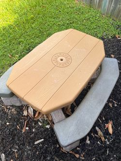 Kids Plastic Outdoor Picnic Table with Benches
