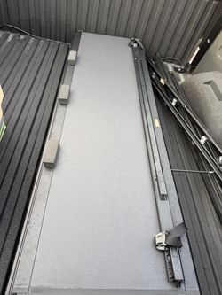 Folding Toyota Tundra Cover for Pickup Truck