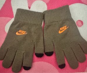 Nike gloves