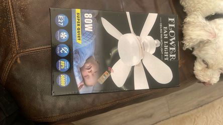New  plug in socket fan with remote  in s Temecula asking $15 rack