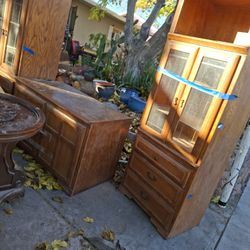 FREE FURNITURE 