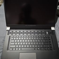 Alienware Alienware x17 R1