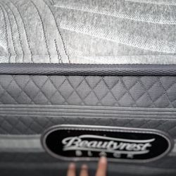 King Size Beautyrest Black