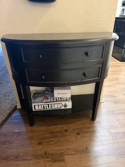 Entry/ side table
