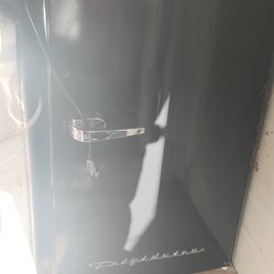 Mini fridge